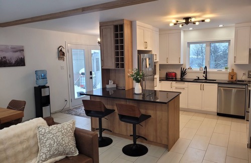 Saint-Jean-de-Brebeuf Ski Chalet | Le Chalet du Domaine Gourmand