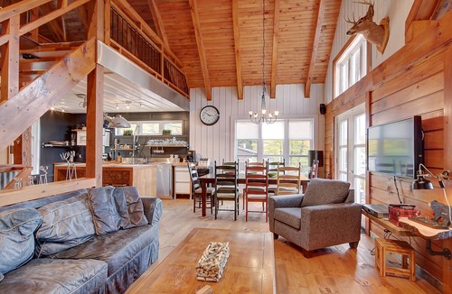 Magog Ski Chalet | Le Hibou - Lake access cottage Lovering - Magog - 3 bedrooms !