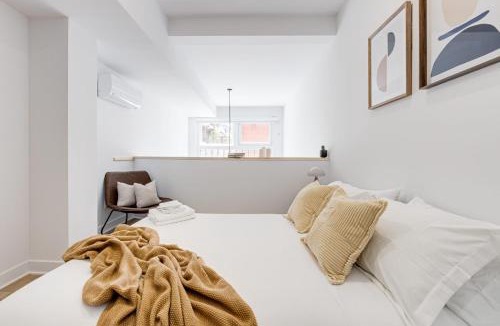 Mile End Apartment | Le Mile End by M11 - Luxury 1BDR Loft with Sofa Bed