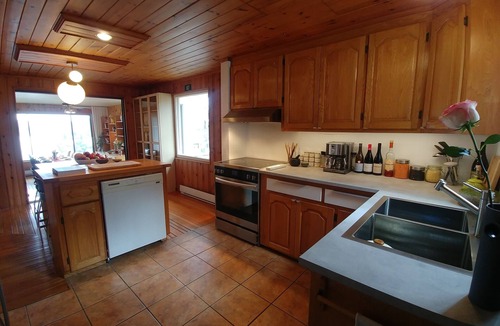 Eastman House | Le Ravissement - breathtaking view of the lake and Parc national d'Orford