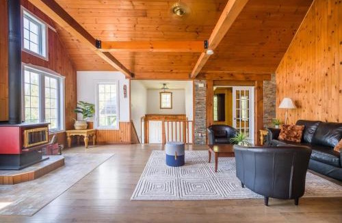 St-Adolphe-d'Howard House | Le rocher - St-Adolphe