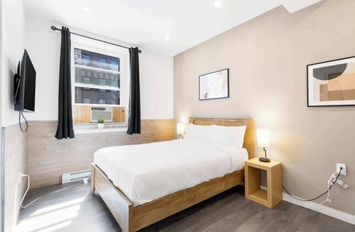 Quartier des Spectacles Hotel | Le Sand & Stone Hôtel-Quartier des Spectacles