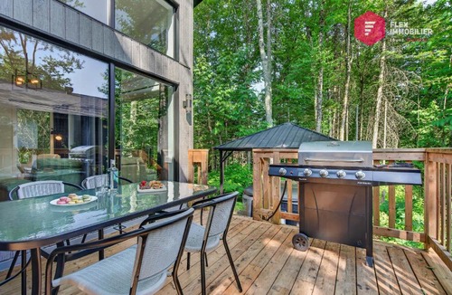 Pont-Rouge House | Le Wapiti de Portneuf - Chalet avec spa privé en forêt à Pont-Rouge - Resort près de Québec