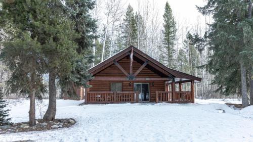 Valemount House | Legacy Vacation Rental