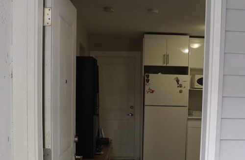 Fleetwood House | Legal basement suite - 2bdrm 1bath