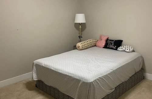 Fleetwood House | Legal basement suite - 2bdrm 1bath