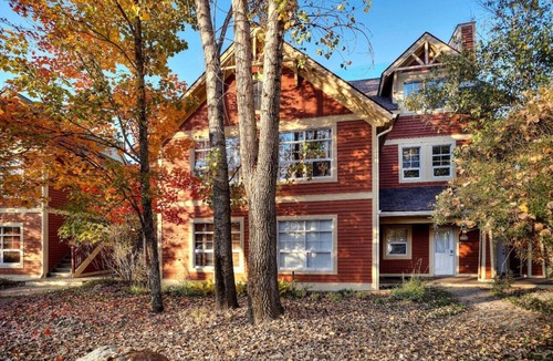 Mont-Tremblant Condo | Les Eaux - 2bdrs w/Pool & Hot Tub near Village
