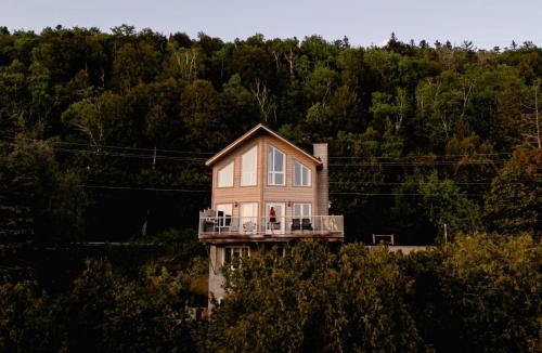 Baie-St-Paul House | Les Marées