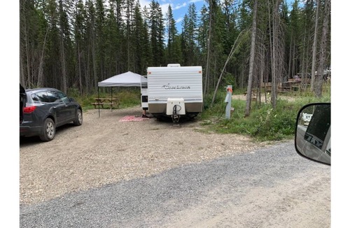 Red Deer House | Let’s go camping. 25 ft Travel Trailer for rent. Delivery only.