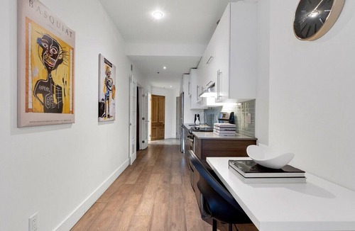 Downtown Montreal Apartment | LiV MTL Downtown Montreal Spacious Urban Suites