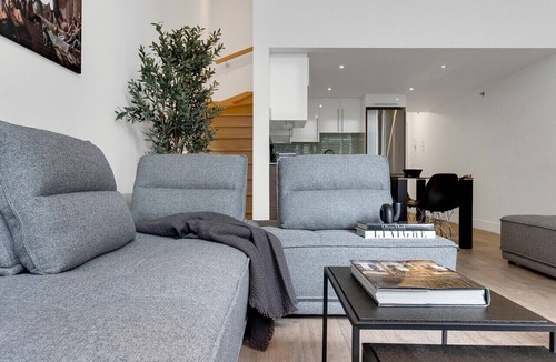 Downtown Montreal Apartment | LiV MTL Downtown Montreal Spacious Urban Suites