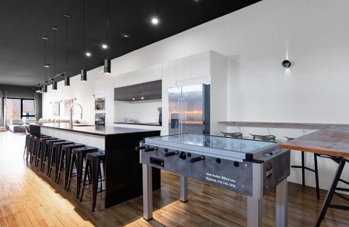 La Petite-Patrie Apartment | LiV MTL Plaza Grand Luxe Penthouse Near Downtown Montreal