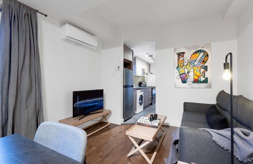 Plateau Mont Royal Apartment | LiV MTL Soho Spacious Rooftop Suites for Groups Near Downtown Montreal