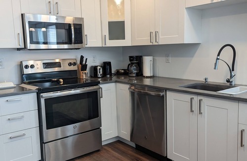 Sooke House | Location! Location! Waterfront! Amazing views! 2 Bedroom comfort.