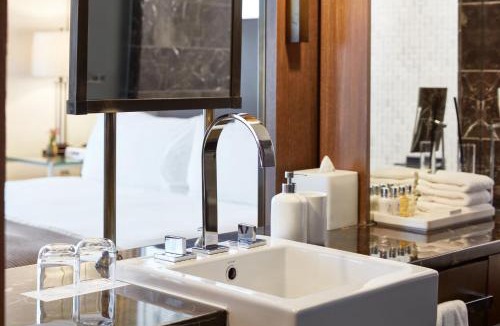 Coal Harbour Hotel | Loden Vancouver