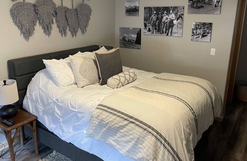 Okanagan-Similkameen House | Lodestone flats- room 4