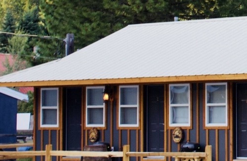 Okanagan-Similkameen House | Lodestone flats- room 4