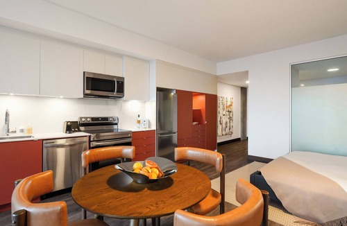 Old Montreal Apartment | Loft | Courtyard Apartment Old Montreal, Calm Atmosphere, King Bed