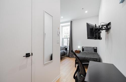 Montreal Apartment | Loft Studio & 2 Single Beds For 2 Guests with Parking