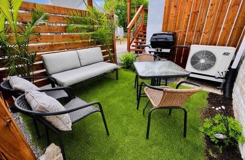 Boischatel Apartment | Loft The Montcalm -2 min Falls - Free Parking