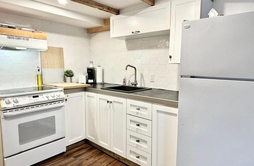 Boischatel Apartment | Loft The Montcalm -2 min Falls - Free Parking