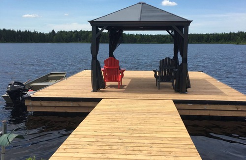 Irondale Cottage | Log Home On Private Lake With 300 Acres, 8 Km Of Nature Trails And Inground Pool