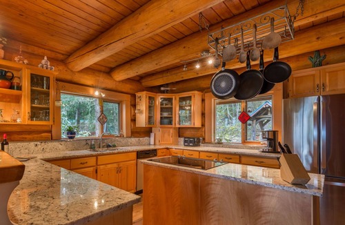 Sunshine Coast House | Log Home, spectacular views,situated, area surrounded by lakes BC Reg#H096682329
