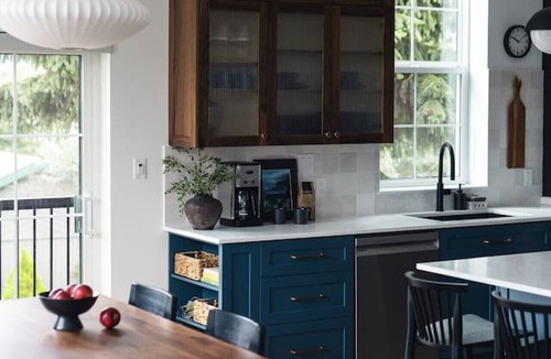 Kaslo Condo | Loki’s Loft and Cellar