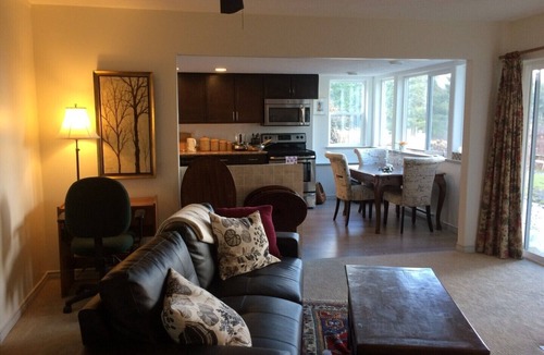 Regional District of Nanaimo House | Lots of nature