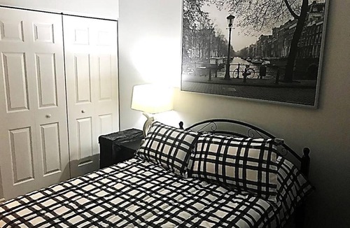 Downtown Ottawa Apartment | Love is in the air - Downtown retreat
