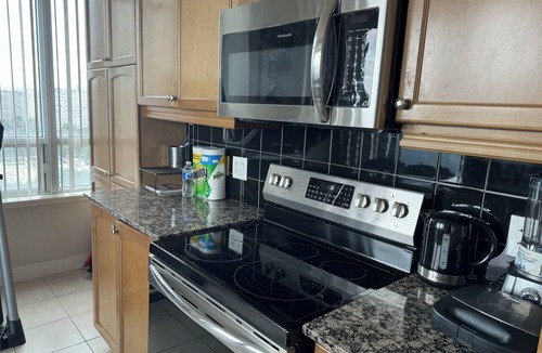 Downtown Mississauga Condo | Lovely 1 bedroom Condo Downtown Mississauga by Square One