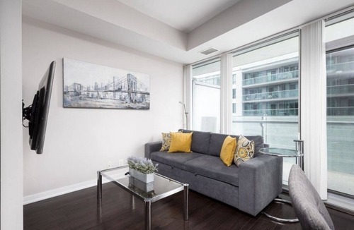 Downtown Toronto Condo | Lovely Condo