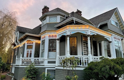 Inner Harbour Apartment | Lovely Guest Studio at the Historic Spring Cottage