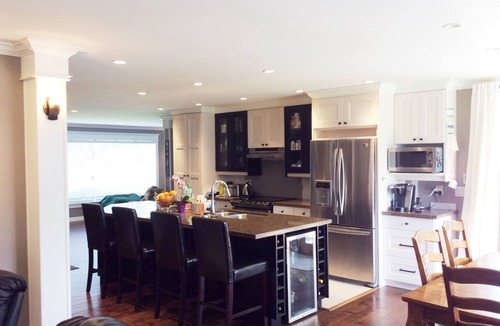 Vancouver House | Lovely North Vancouver Home- great for family gatherings