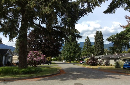 Vancouver House | Lovely North Vancouver Home- great for family gatherings