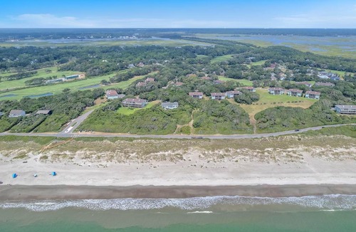 Caswell Beach House | Lucky Oaks