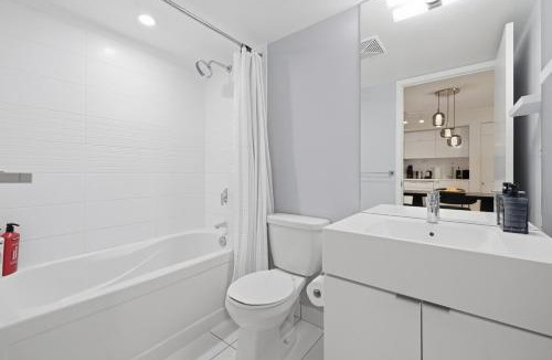 CityPlace Apartment | Lux King Suite, CN Tower, Sleeps 5 with Parking!