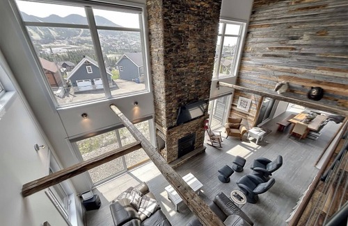 Saint-David-de-Falardeau Ski Chalet | LUX Monts-valin