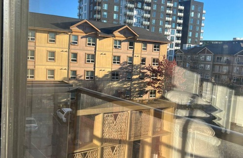 Langford Condo | Luxe 2-Bedroom in Lavender Square