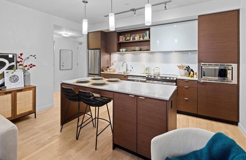 Downtown Victoria Condo | Luxe King Bed and Private BBQ Terrace