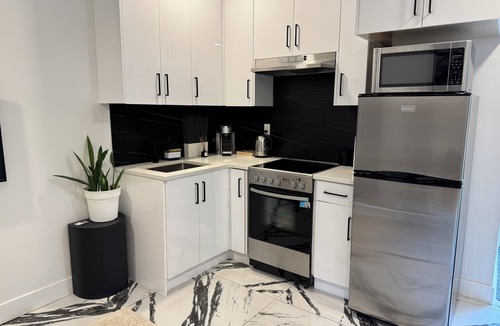South Clearbrook House | Luxurious 1-Bed Room suite