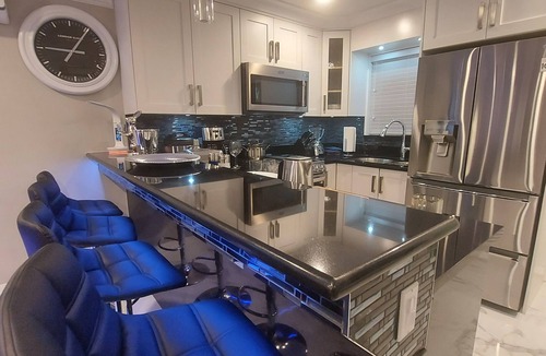 East Side House | Luxurious 3 Bedroom Townhouse