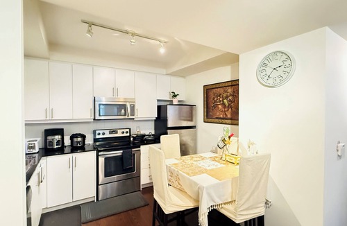 North York Condo | Luxurious apartment in North York