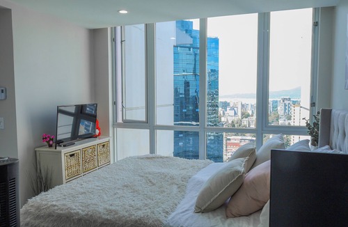 Downtown Vancouver Condo | Luxurious & Beautiful Downtown Vancouver Penthouse