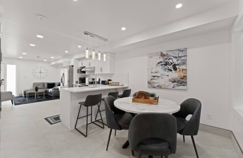 Ruthven House | Luxury 171-11 Condos with Magnificent Lakeviews