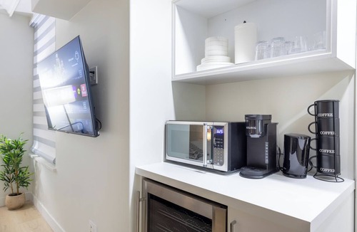 Coal Harbour Hotel | Luxury 2 Bedroom 2 King Beds in Hotel Downtown