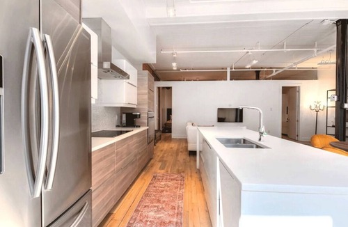 Old Montreal Apartment | Luxury 2BR in Old Port–Historic Charm & Chic Stay