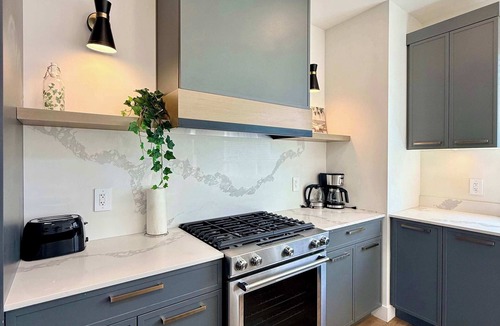 Willoughby House | Luxury 3Br, Oasis Gated, Yard Pets Welcome