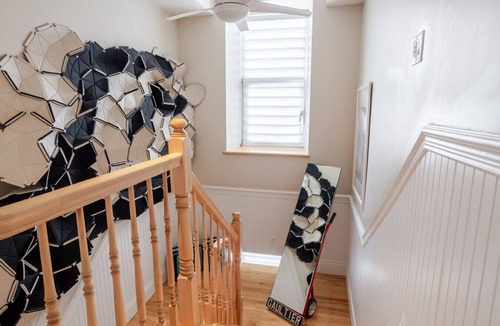 Shaughnessy Village House | Luxury 4BR/3BA Villa | Perfect for Groups