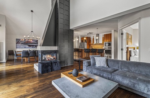 Canmore Apartment | Luxury 4BR Penthouse: Prv Hot Tub + EPIC Mtn Views